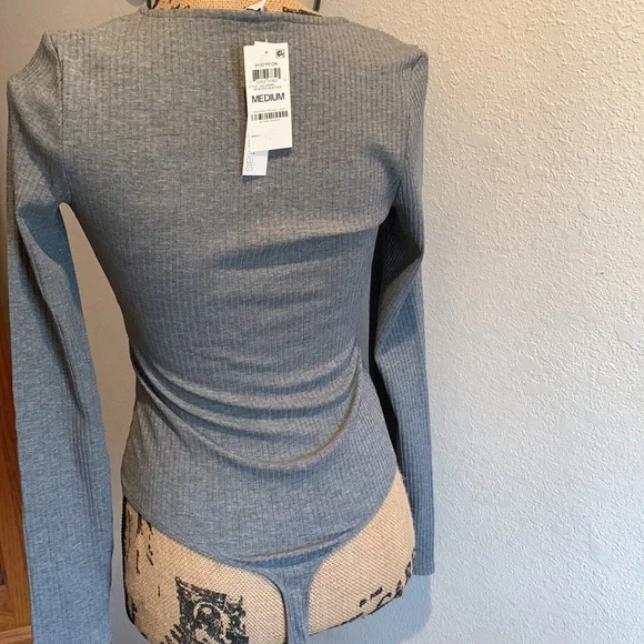 NWT Body con bodysuit - Picture 2 of 8